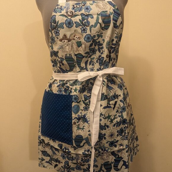 NWT Handmade Reversible Apron - skeleton mermaids and dots - One Size - OOAK - Picture 1 of 4